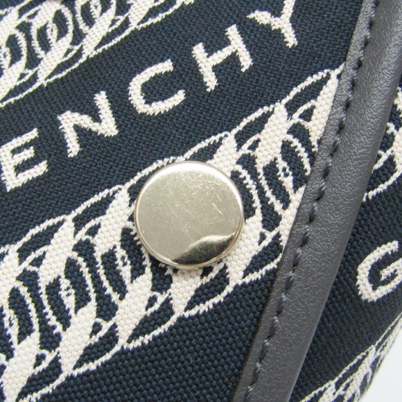 GIVENCHY White Leather Tote Bag - Picture 7 of 12